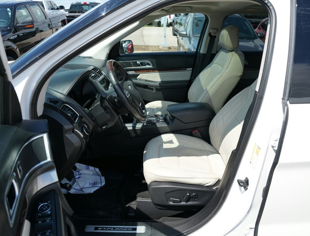 2017 Ford Explorer Platinum