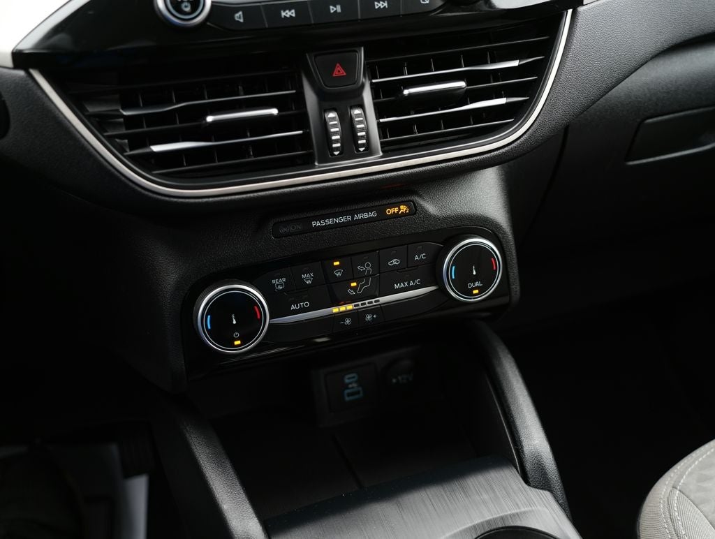 2022 Ford Escape Hybrid SE