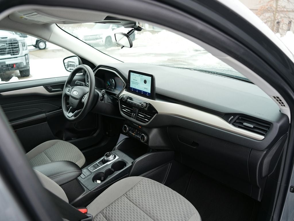 2022 Ford Escape Hybrid SE