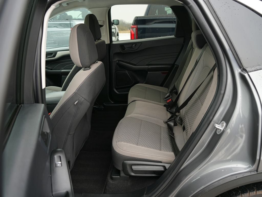 2022 Ford Escape Hybrid SE