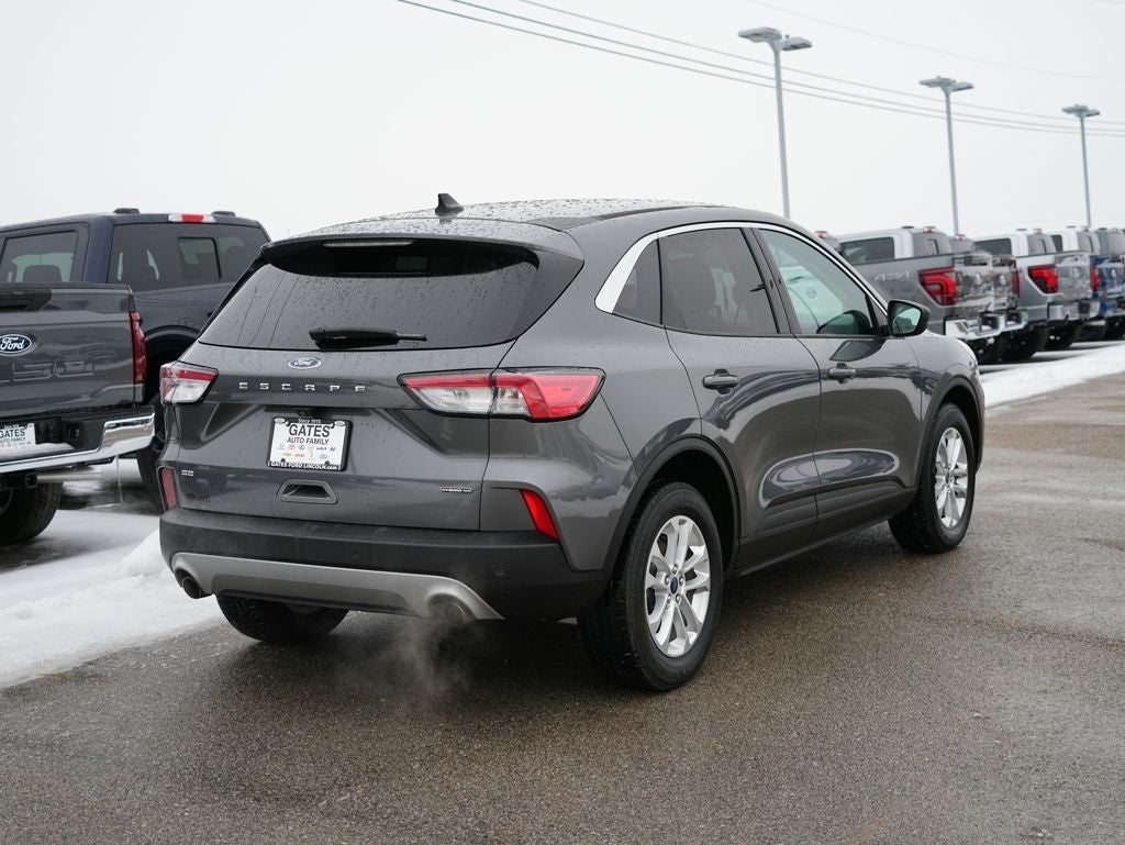 2022 Ford Escape Hybrid SE