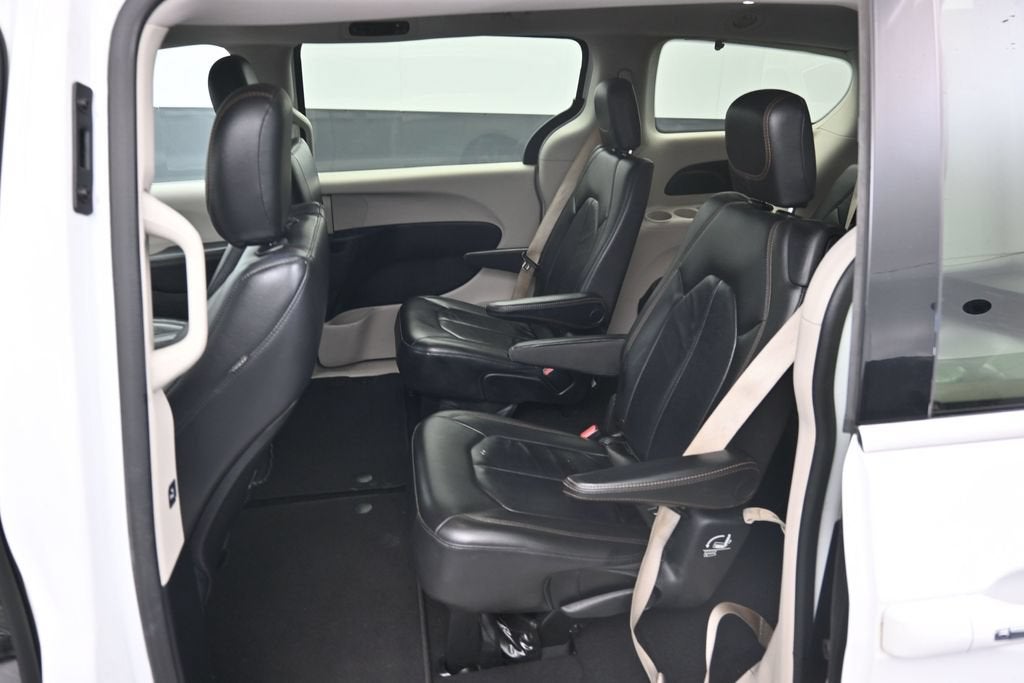 2017 Chrysler Pacifica Touring L