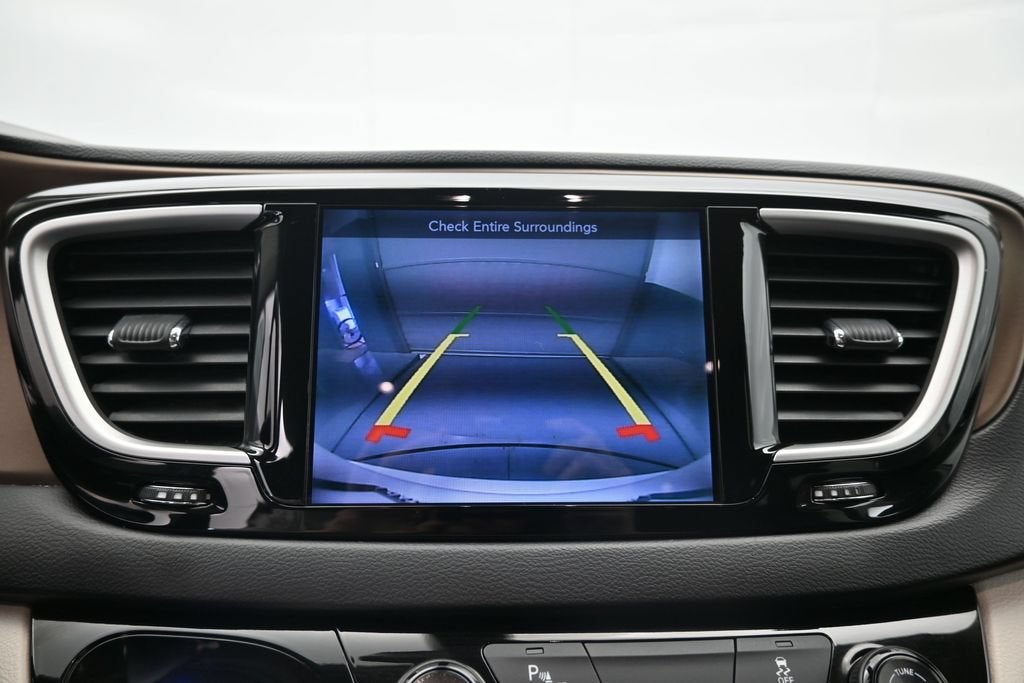 2017 Chrysler Pacifica Touring L