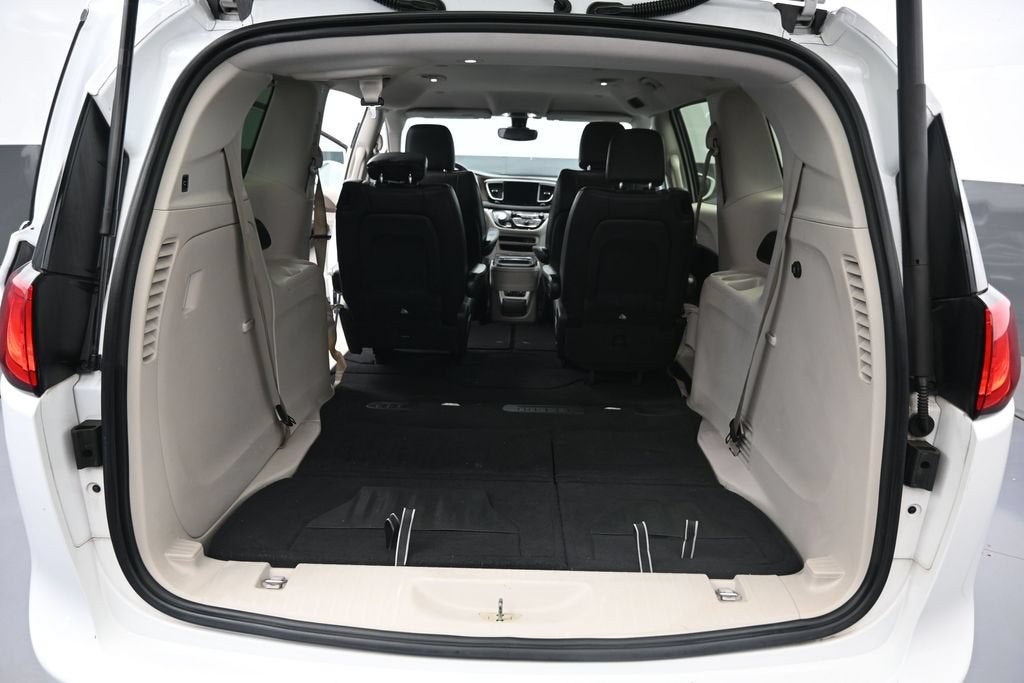 2017 Chrysler Pacifica Touring L