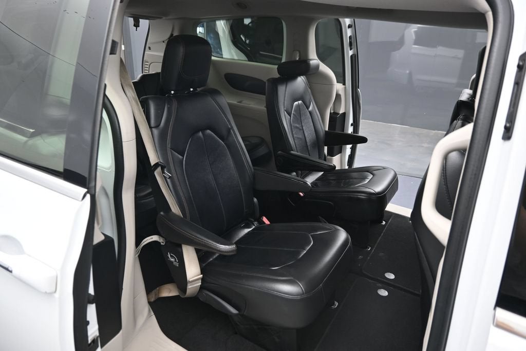 2017 Chrysler Pacifica Touring L