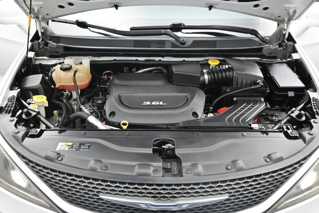 2017 Chrysler Pacifica Touring L