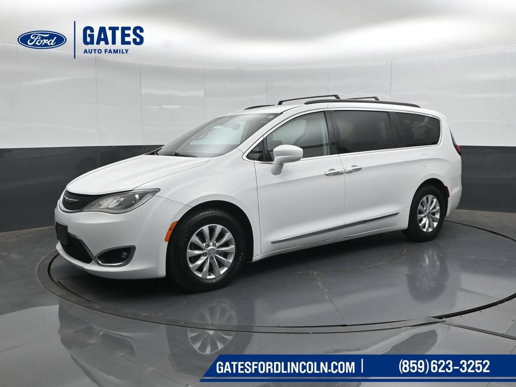 2017 Chrysler Pacifica Touring L