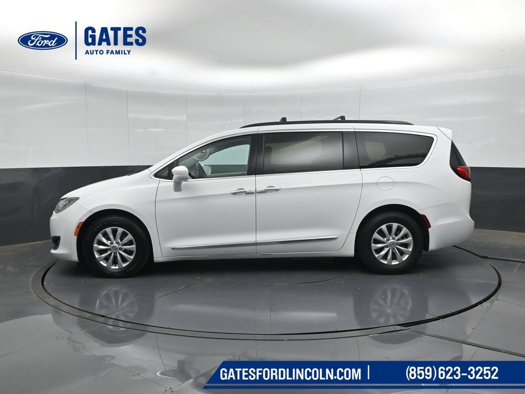 2017 Chrysler Pacifica Touring L