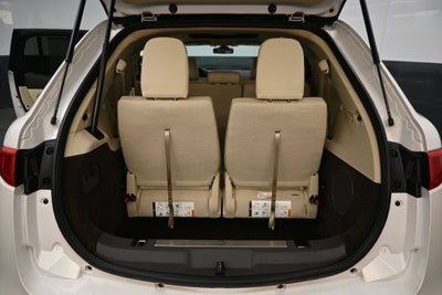 2017 Lincoln MKT Base