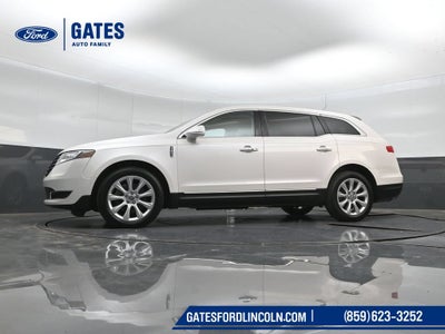 2017 Lincoln MKT Base