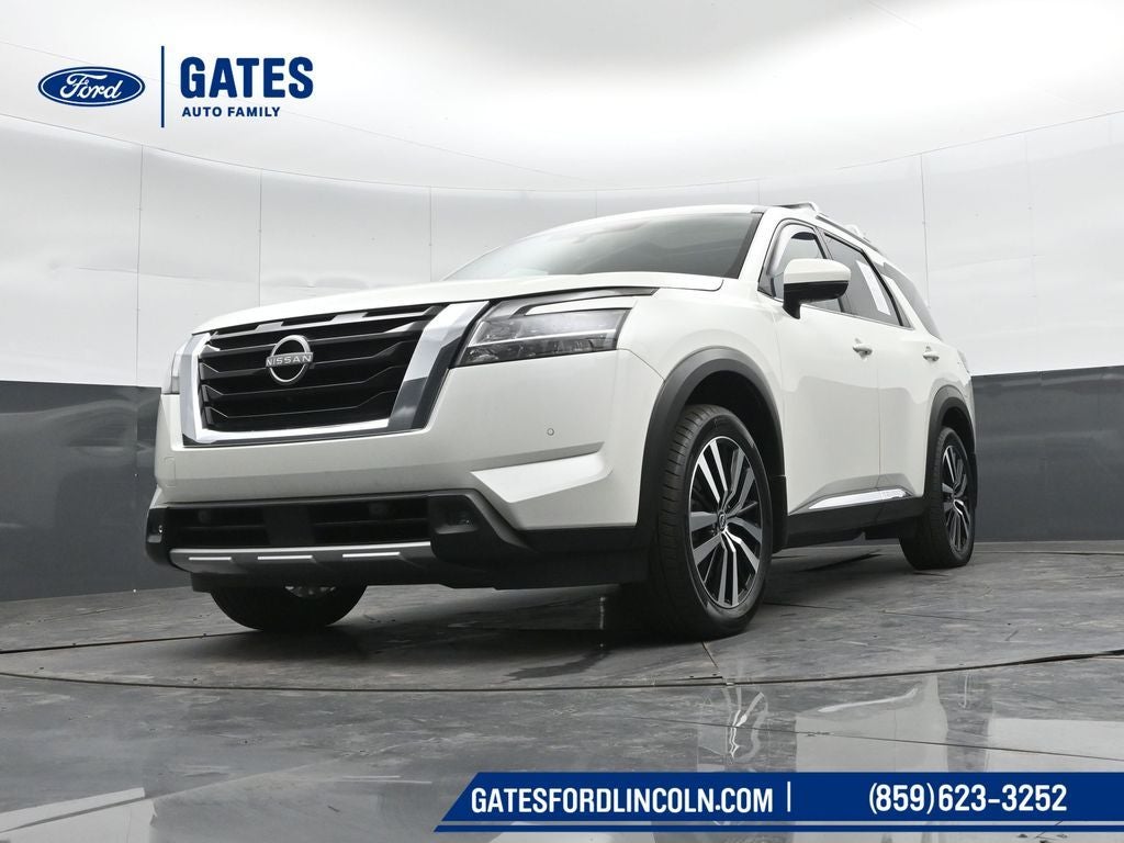 2023 Nissan Pathfinder Platinum