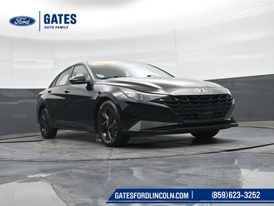 2022 Hyundai ELANTRA SEL