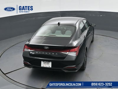 2022 Hyundai ELANTRA SEL