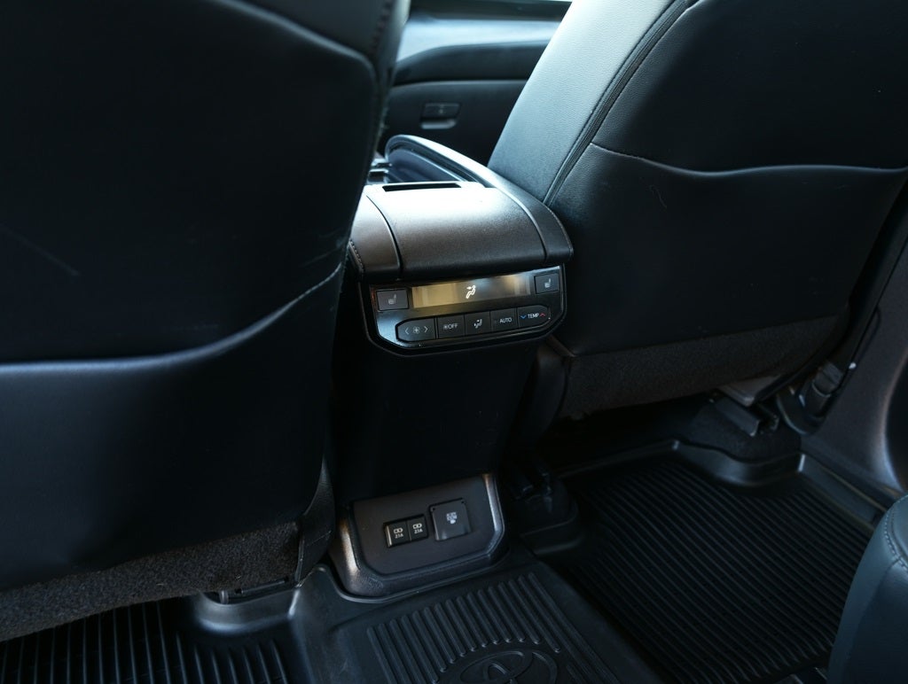 2020 Toyota Highlander Platinum