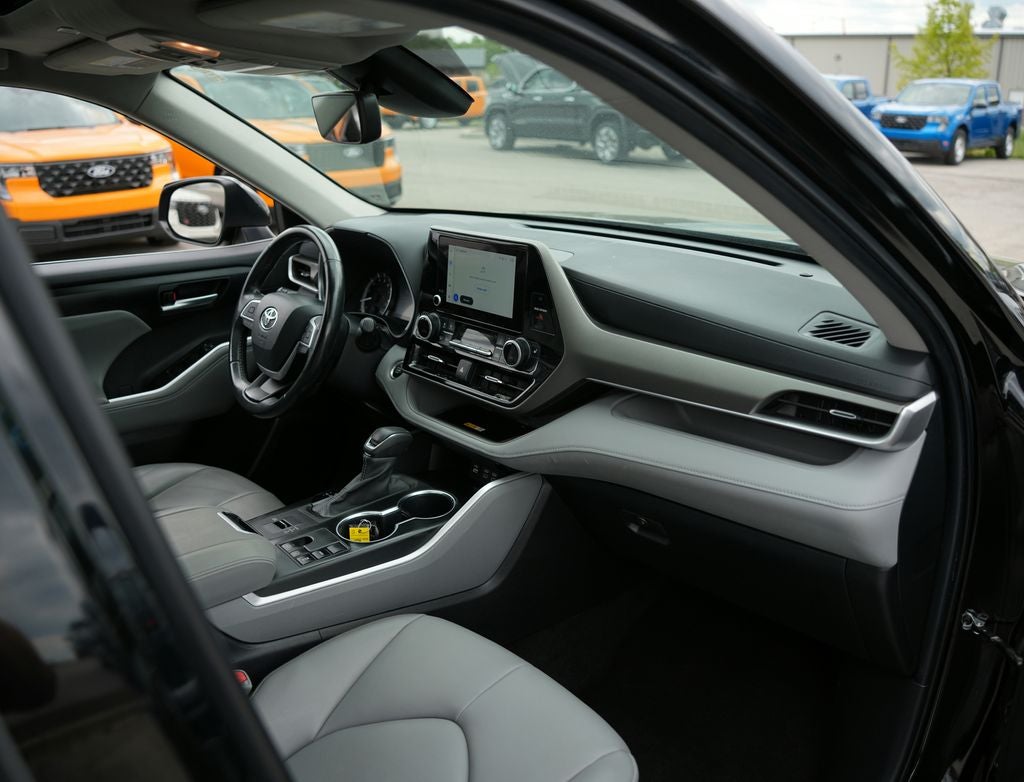 2024 Toyota Highlander XLE
