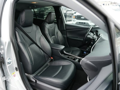 2019 Toyota Prius XLE