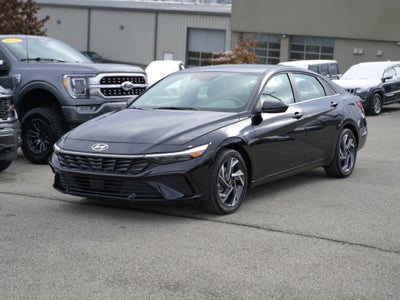 2025 Hyundai ELANTRA SEL Convenience