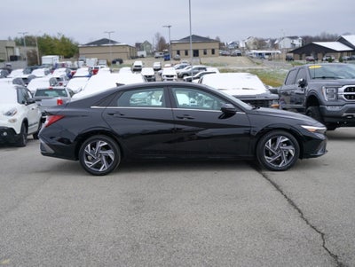 2025 Hyundai ELANTRA SEL Convenience