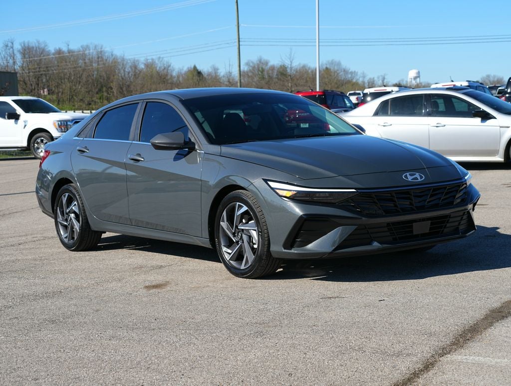 2024 Hyundai ELANTRA SEL
