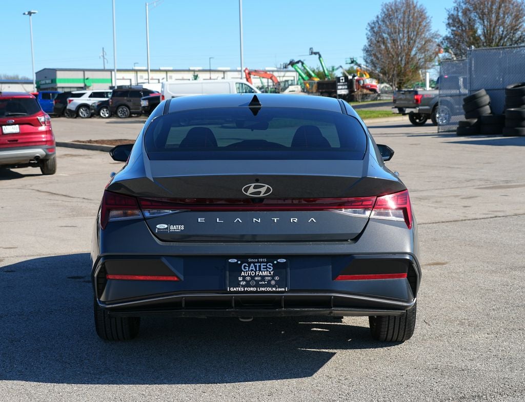 2024 Hyundai ELANTRA SEL