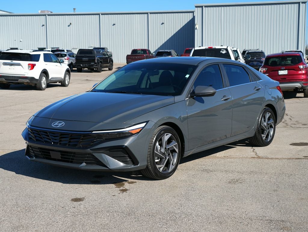 2024 Hyundai ELANTRA SEL