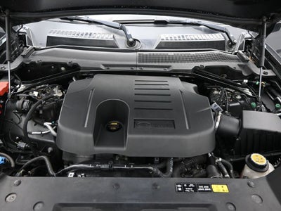 2023 Land Rover Defender 130 X-Dynamic SE