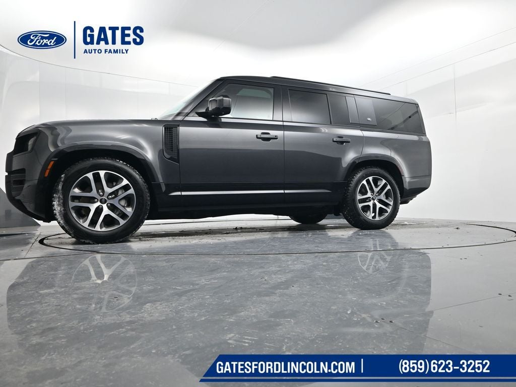 2023 Land Rover Defender 130 X-Dynamic SE