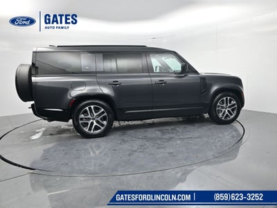 2023 Land Rover Defender 130 X-Dynamic SE