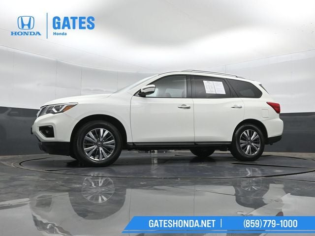 2019 Nissan Pathfinder SL