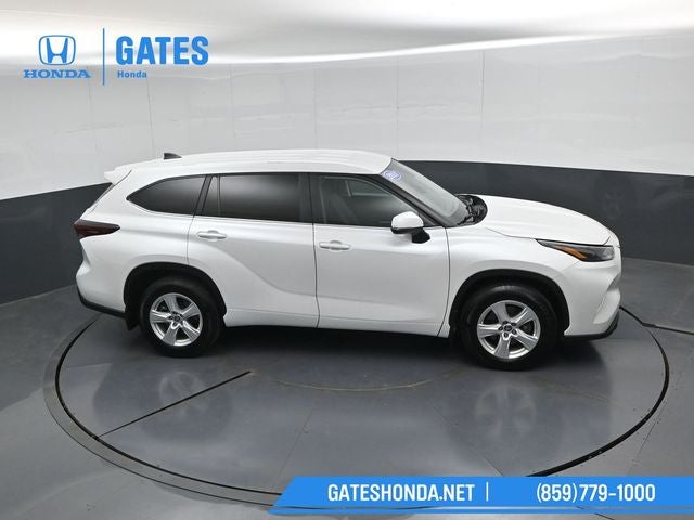 2024 Toyota Highlander LE