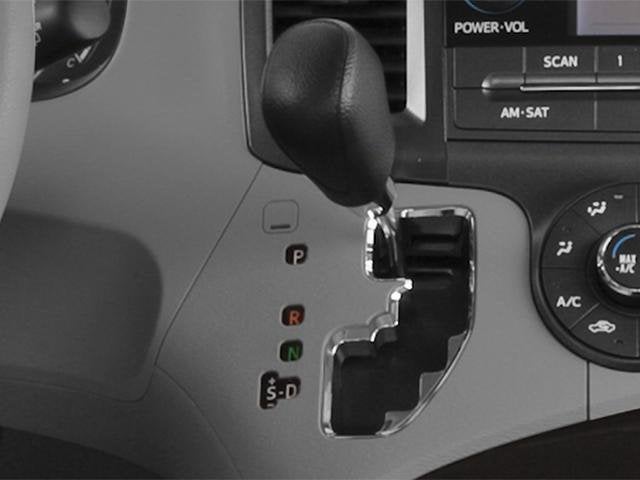 2014 Toyota Sienna L 7 Passenger