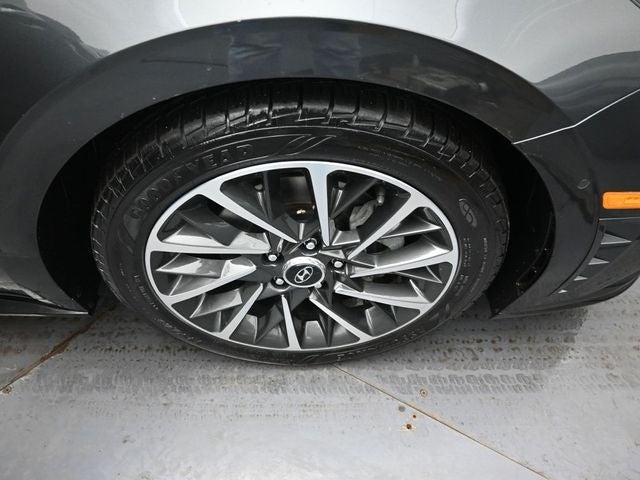 2022 Hyundai SONATA Limited