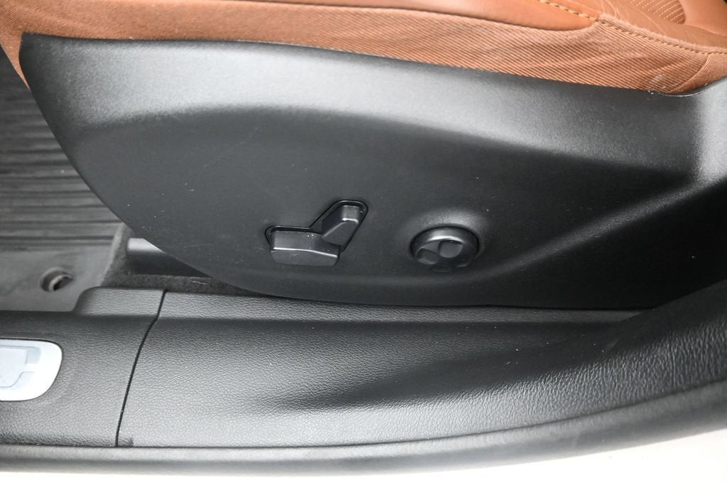 2019 Jeep Cherokee Overland - Photo 24