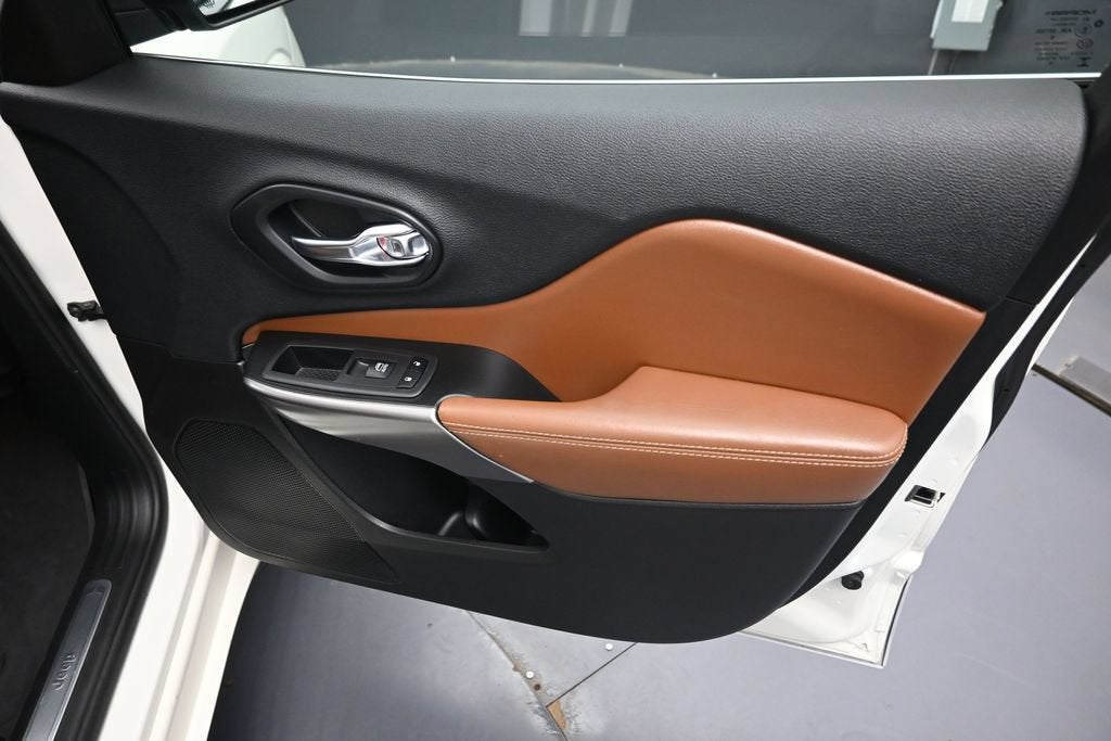2019 Jeep Cherokee Overland - Photo 33