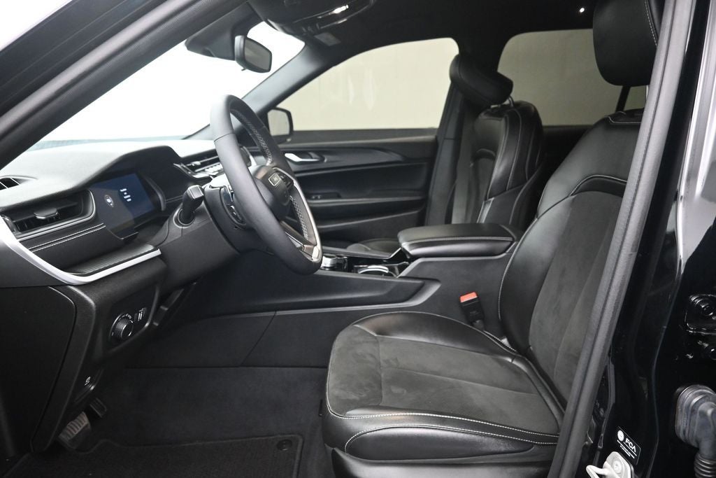 2023 Jeep Grand Cherokee Altitude - Photo 9