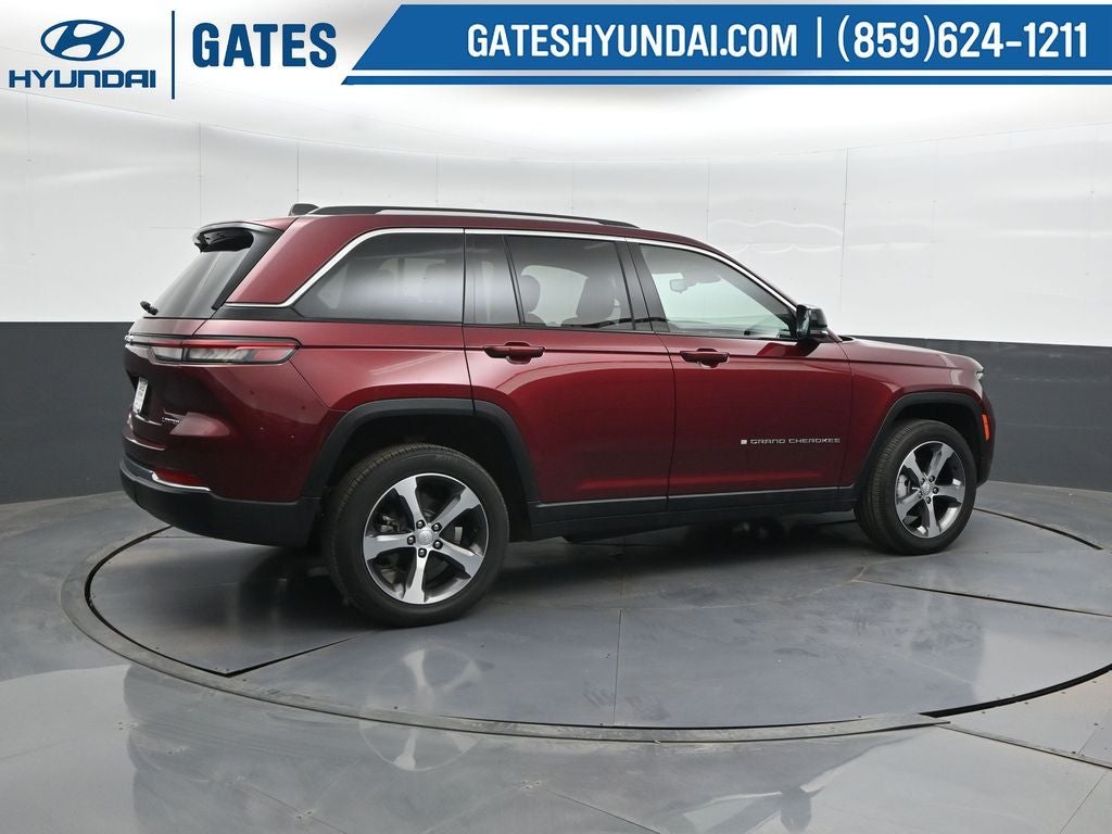2023 Jeep Grand Cherokee Limited - Photo 2