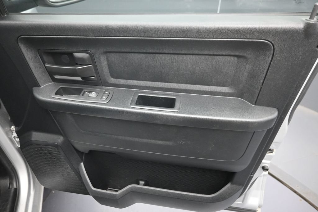2016 RAM Ram 1500 Pickup Tradesman - Photo 27