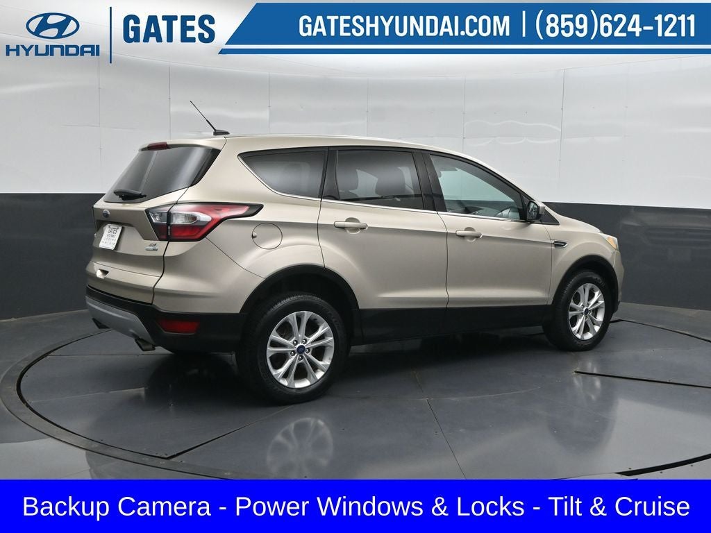 Used 2017 Ford Escape SE with VIN 1FMCU9GD9HUE50325 for sale in Richmond, KY