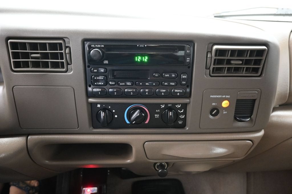 2001 Ford F-350SD Lariat DRW