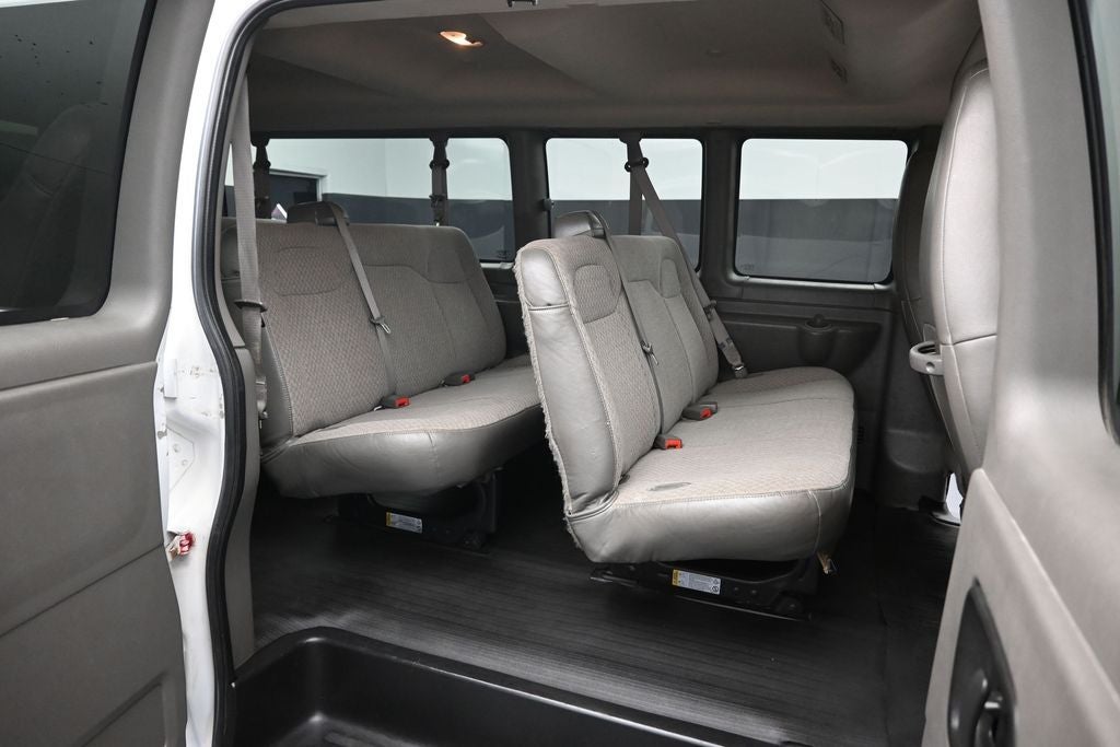 2019 Chevrolet Express 3500 LT Passenger