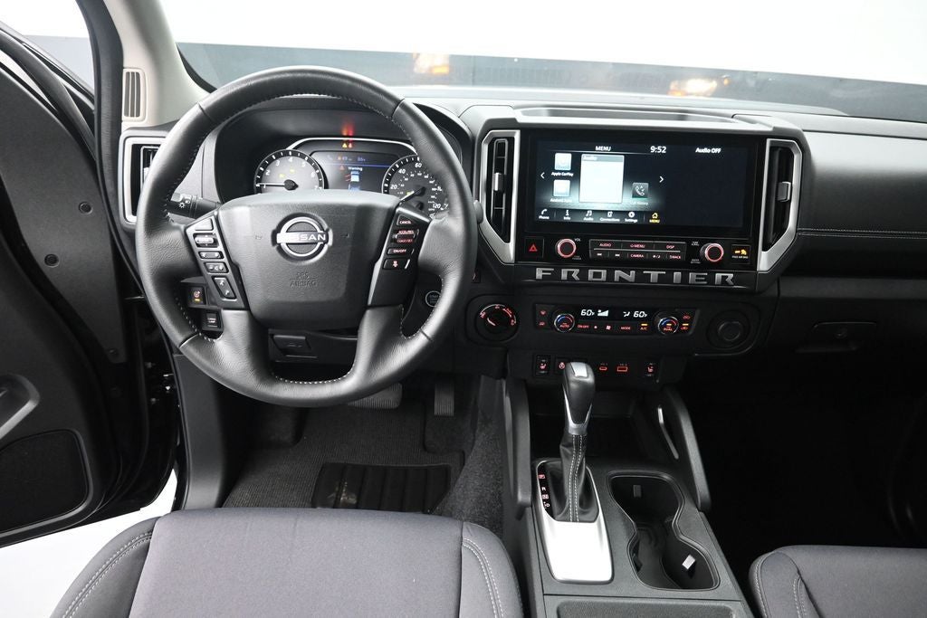 2025 Nissan Frontier SV - Photo 11