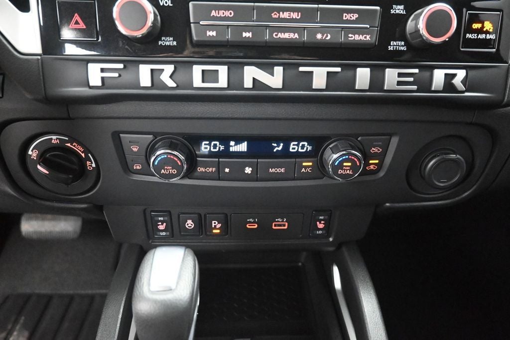 2025 Nissan Frontier SV