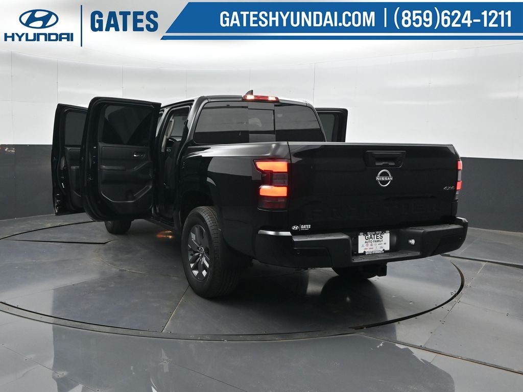 2025 Nissan Frontier SV
