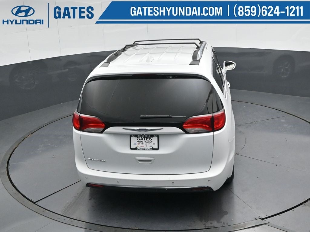 2017 Chrysler Pacifica Touring L Plus