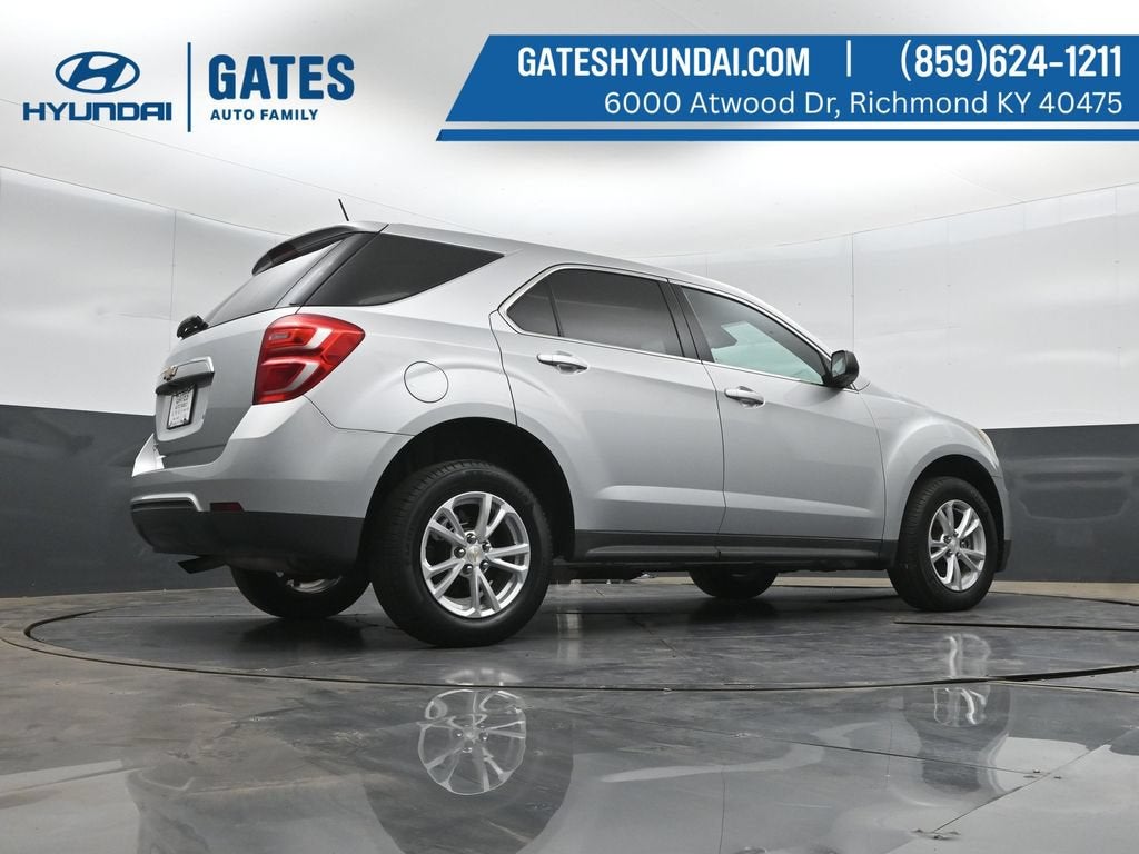 2017 Chevrolet Equinox LS - Photo 34