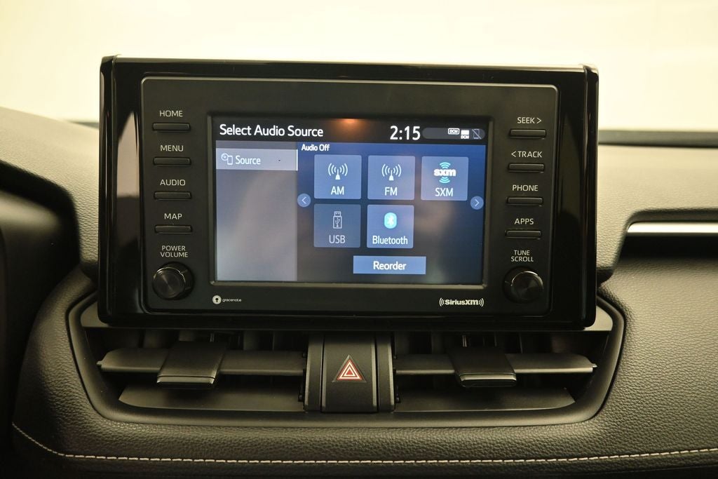 2021 Toyota RAV4 LE - Photo 15