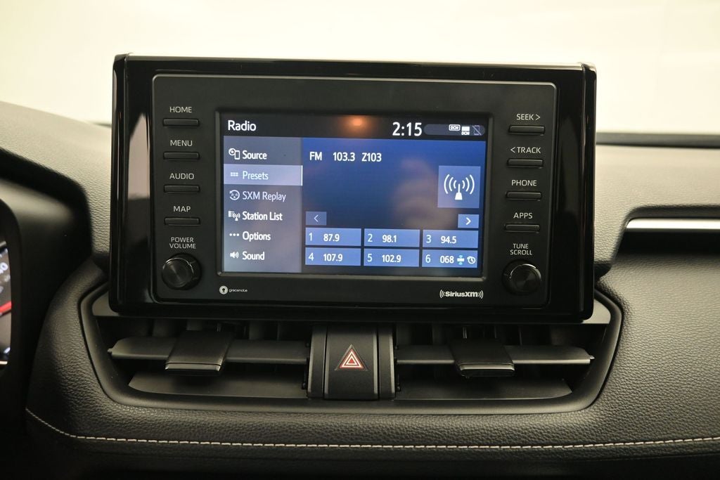 2021 Toyota RAV4 LE - Photo 16