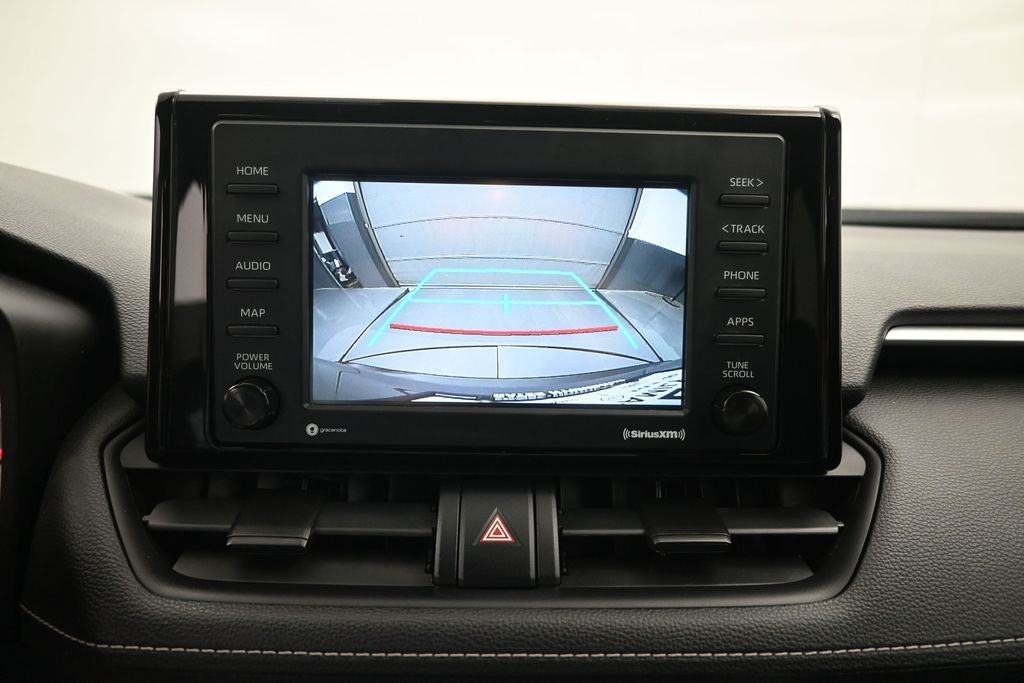 2021 Toyota RAV4 LE - Photo 17