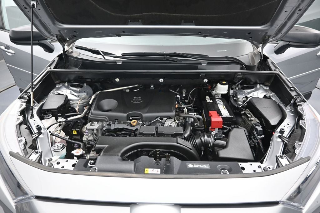 2021 Toyota RAV4 LE - Photo 30