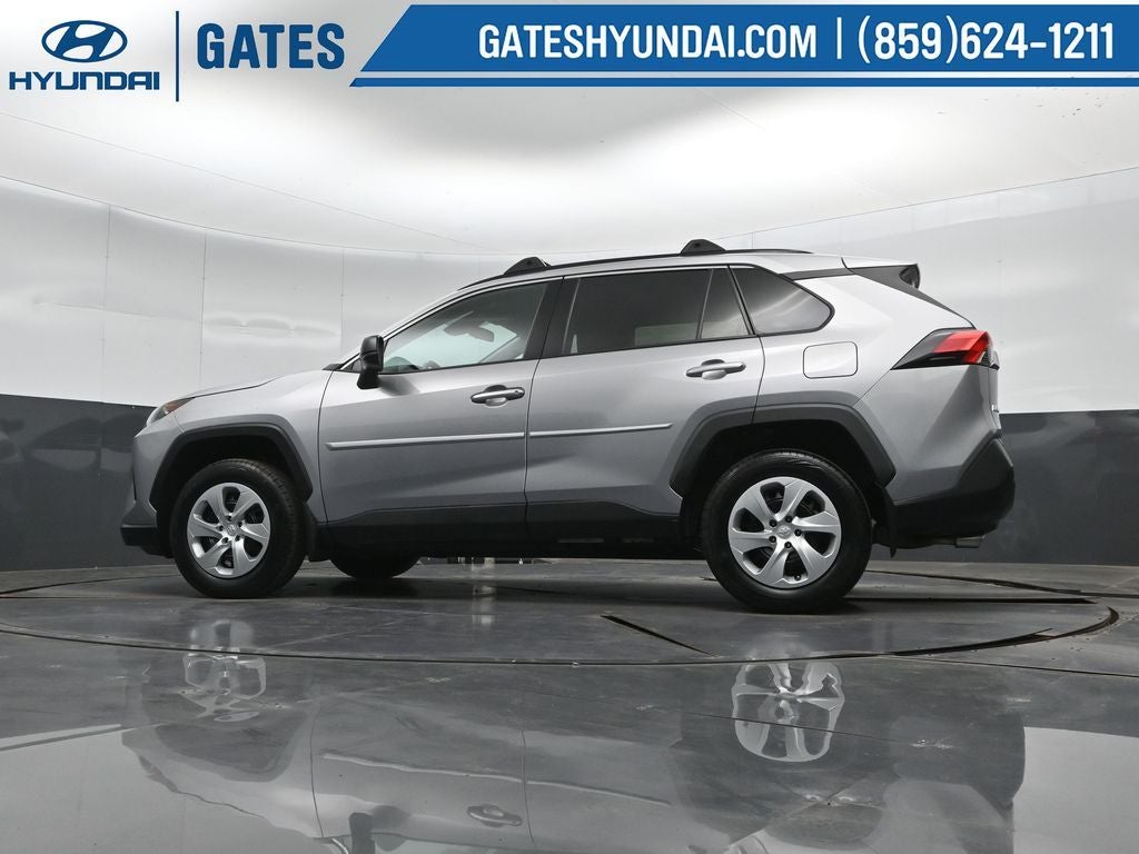 2021 Toyota RAV4 LE - Photo 38